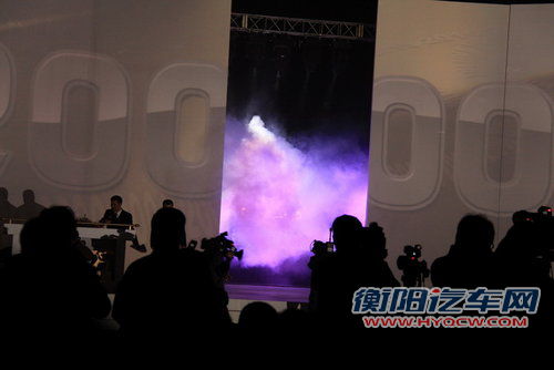 威麟X5上市现场