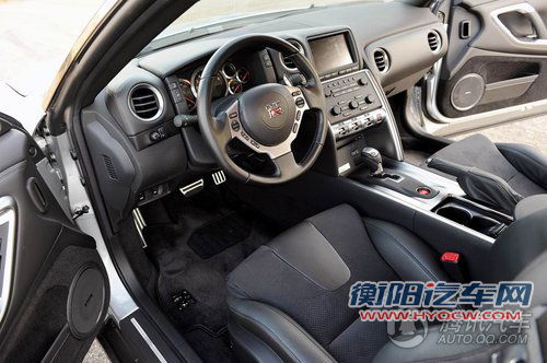 2010款 GT-R 官方资料图
