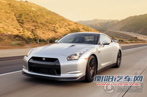 2010款 GT-R 官方资料图