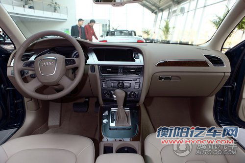 2010款奥迪A4L 2.0TFSI 舒适型 到店实拍