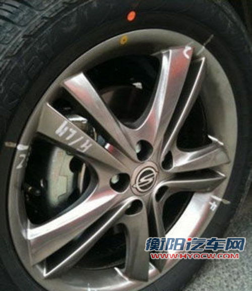 瞄准现代ix35 双龙C200SUV无伪谍照解读