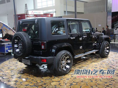 吉普Jeep 牧马人Sahara（撒哈拉）冰川纪念版