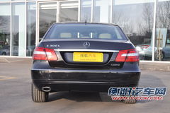 奔驰E级长轴距E300L 时尚型尊贵版(加长版)正后图片