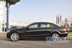 奔驰E级长轴距E300L 时尚型尊贵版(加长版)正侧图片