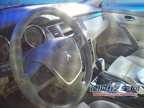 标致508国内实拍与海外对比谍照