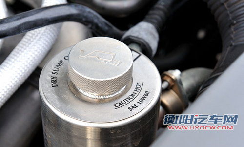 阿斯顿-马丁 V8 Vantage