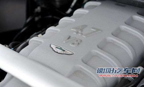 阿斯顿-马丁 V8 Vantage
