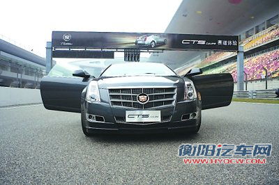 隐形轰炸机 试驾凯迪拉克CTS Coupe