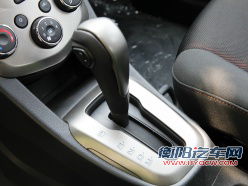 挑战同级霸主 爱唯欧常用配置对比飞度