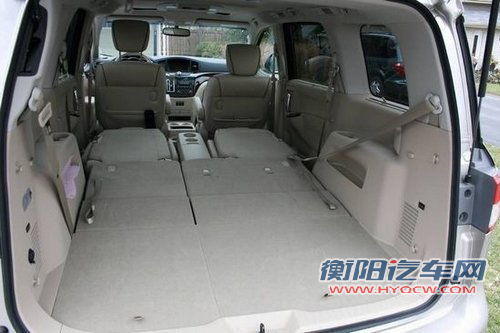 一见倾心保姆车 试驾2011款日产贵士LE