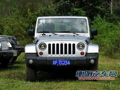 试驾2011款Jeep牧马人 全新内饰是最大看点！