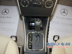 奔驰(进口)  A160 1.5 CVT 挂档把手特写度特写
