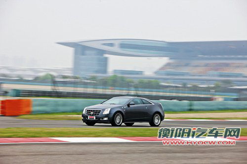 为双门轿跑正名--试驾凯迪拉克CTS Coupe
