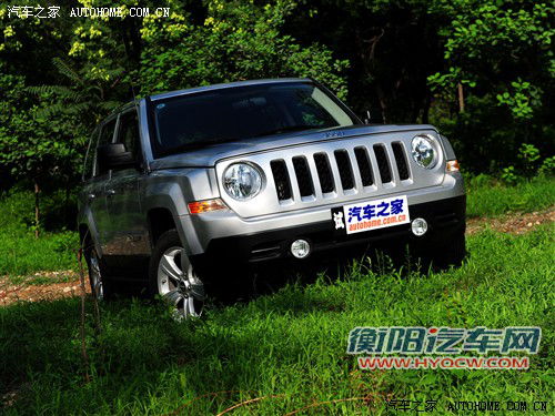 jeep吉普 jeep吉普 自由客 2011款 2.4 运动版