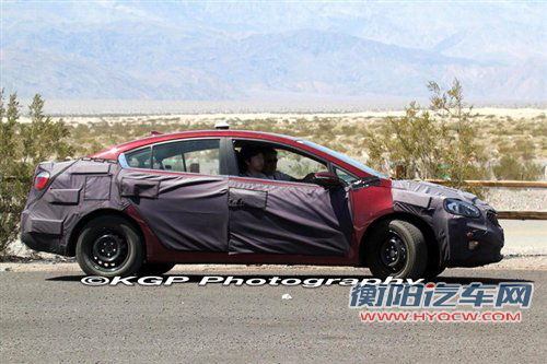 全新起亚福瑞迪海外路试 2013年发布