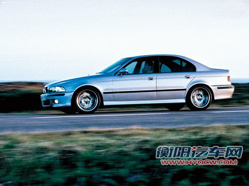 豪华性能王新BMW M5 历代都彰显传奇色彩