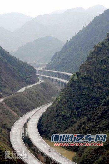 揭秘：心惊胆战的国内八条“死亡公路”