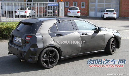 2013款奔驰A25 AMG谍照 双离合/四轮驱动