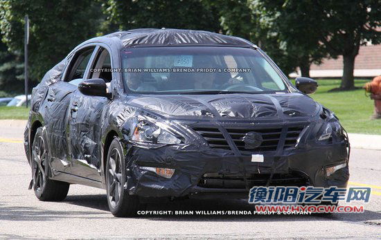 2013款日产Altima曝光 前脸采用全新设计