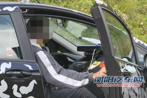 明年亮相 2012款福特B-MAX内饰谍照曝光