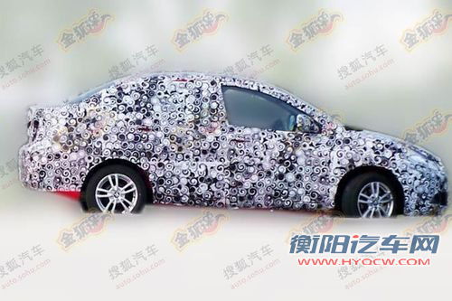 尾部设计流畅 瑞麒G2三厢版实车照首曝