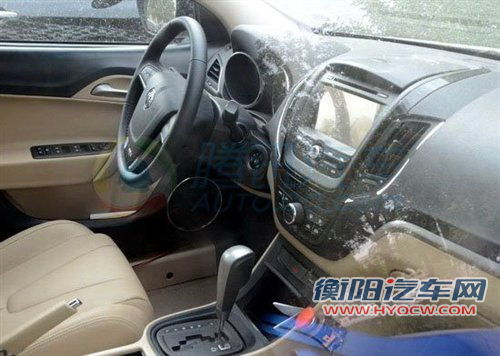 高低配内饰图露出 上汽MG5最新谍照曝光