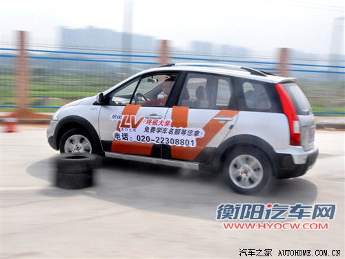 东风 风行汽车 景逸 2011款 lv 1.5 手动豪华型 东风 风行汽车 景逸 2011款 lv 1.5 手动豪华型