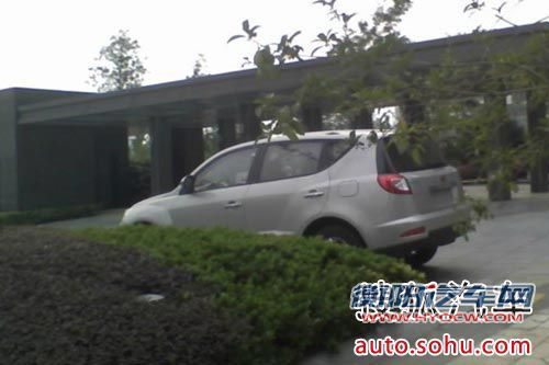 全球鹰GX7与帝豪EX7谍照