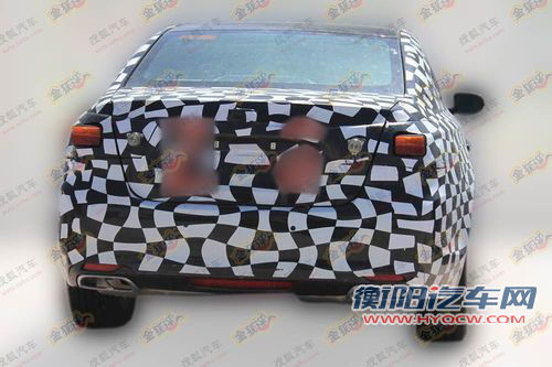 全新荣威750谍照高清详拍