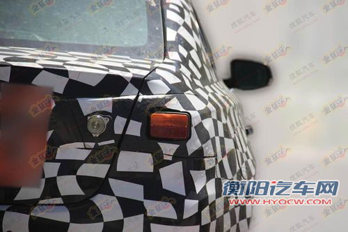 全新荣威750谍照高清详拍