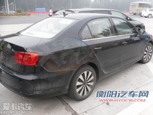一汽大众新速腾实拍图曝光 或广州车展亮相
