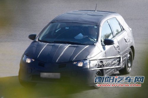 新款丰田雅力士谍照 轴距加长/2013发布