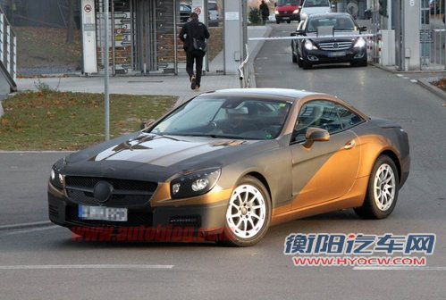 将2012年发布 2013款奔驰SL谍照曝光