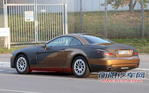 将2012年发布 2013款奔驰SL谍照曝光
