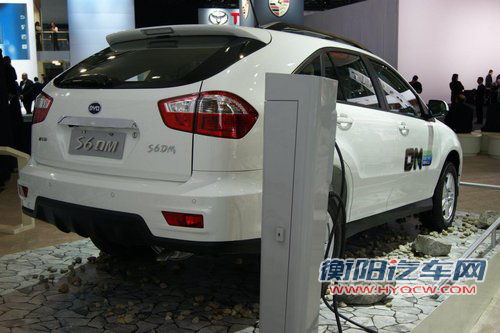 双模四驱SUV 比亚迪S6DM将于2013年上市