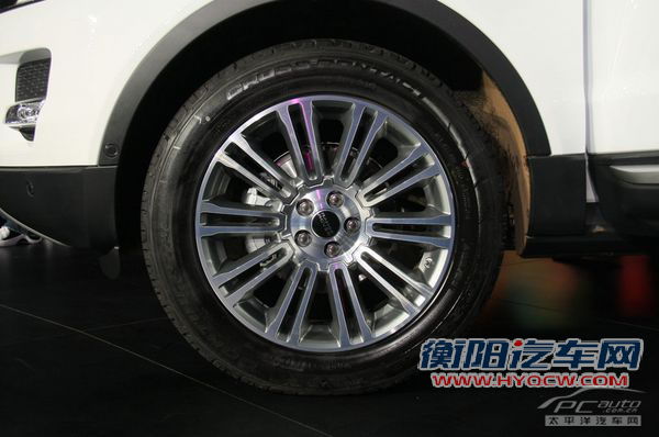 路虎极光上市 4款车型售62.8-63.8万元