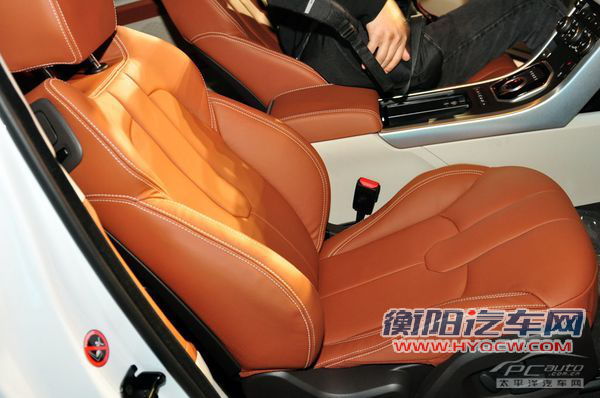 路虎极光上市 4款车型售62.8-63.8万元