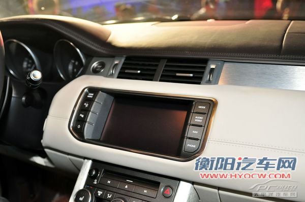 路虎极光上市 4款车型售62.8-63.8万元