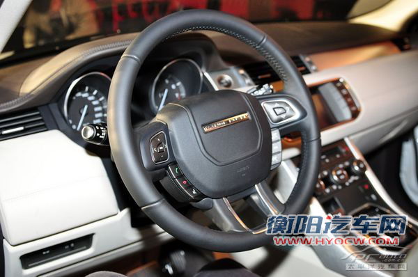 路虎极光上市 4款车型售62.8-63.8万元