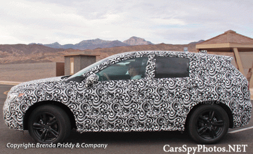 讴歌新跨界车谍照 RDX同底盘/洛杉矶亮相