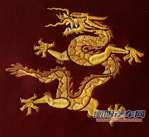 广州车展亮相 劳斯莱斯幻影推龙版车型