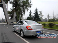 目标直指家用 试2012款瑞麒G5 2.0DVVT