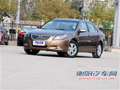 比亚迪 比亚迪 比亚迪g6 2011款 2.0l 手动尊贵型