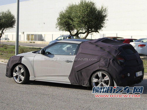 现代飞思1.6T新谍照 性能直逼高尔夫GTI