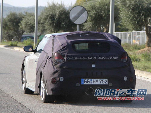 现代飞思1.6T新谍照 性能直逼高尔夫GTI