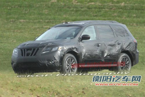 明年1月首发 日产新Pathfinder谍照曝光