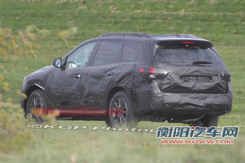 明年1月首发 日产新Pathfinder谍照曝光