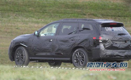 日产新全尺寸SUV谍照 增压引擎明年亮相