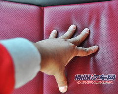 人性化设计出众 试驾长城2012款哈弗M2