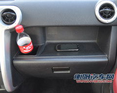 人性化设计出众 试驾长城2012款哈弗M2